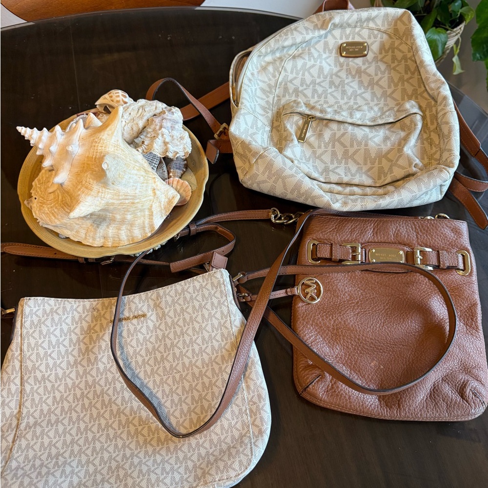 2 Michael Kors crossbody bags/ MK BACKPACK SOLD SEPARATELY!!!!!